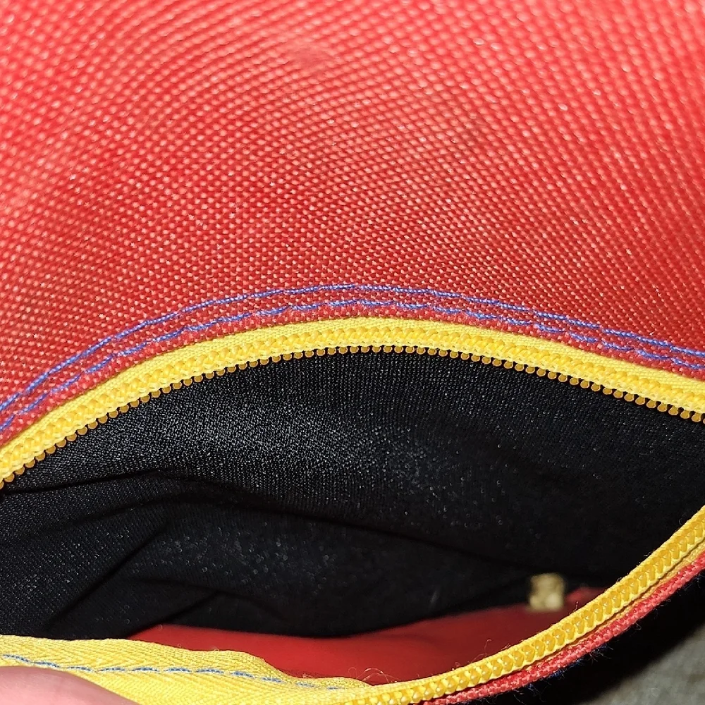 Nintendo Red and Blue Carrying Case - Picture 9 of 9